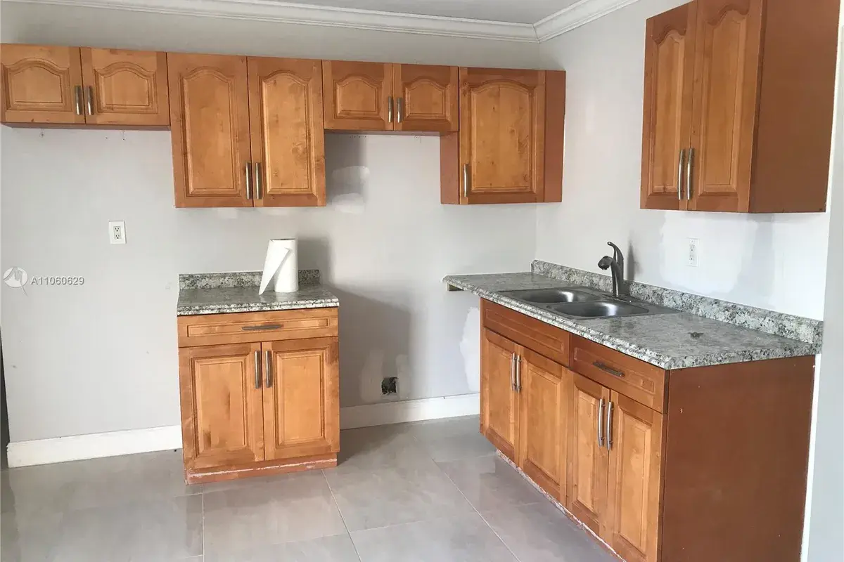 5170 SW 7Th St, Miami FL 33134
