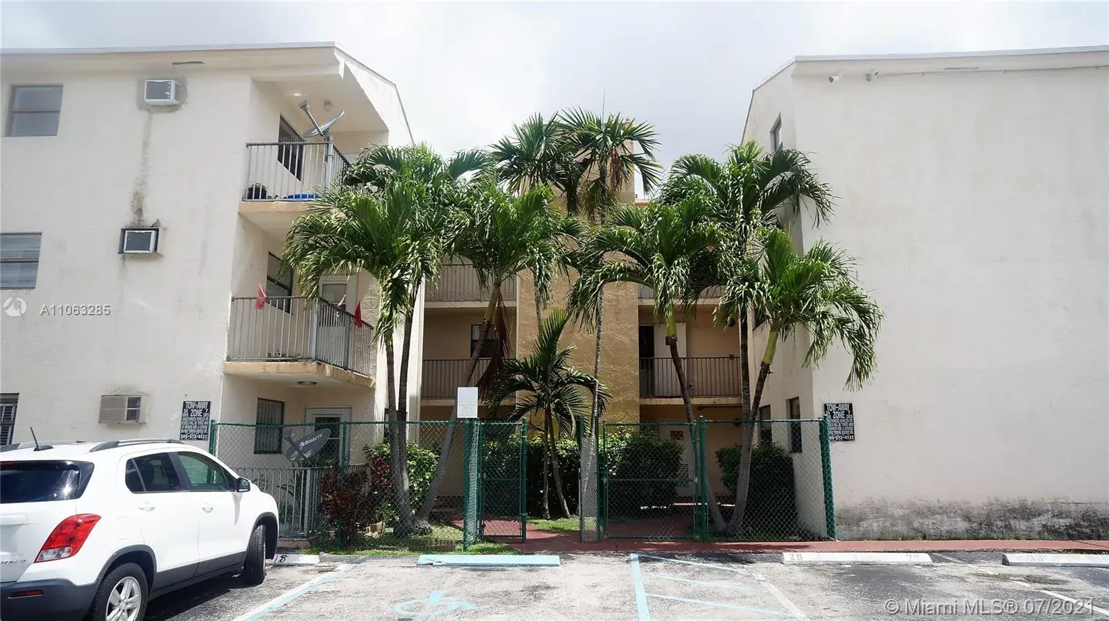 2 bedroom 1 bath Residential for sale at 142 SW 18th Ave # 31, Miami FL 33135