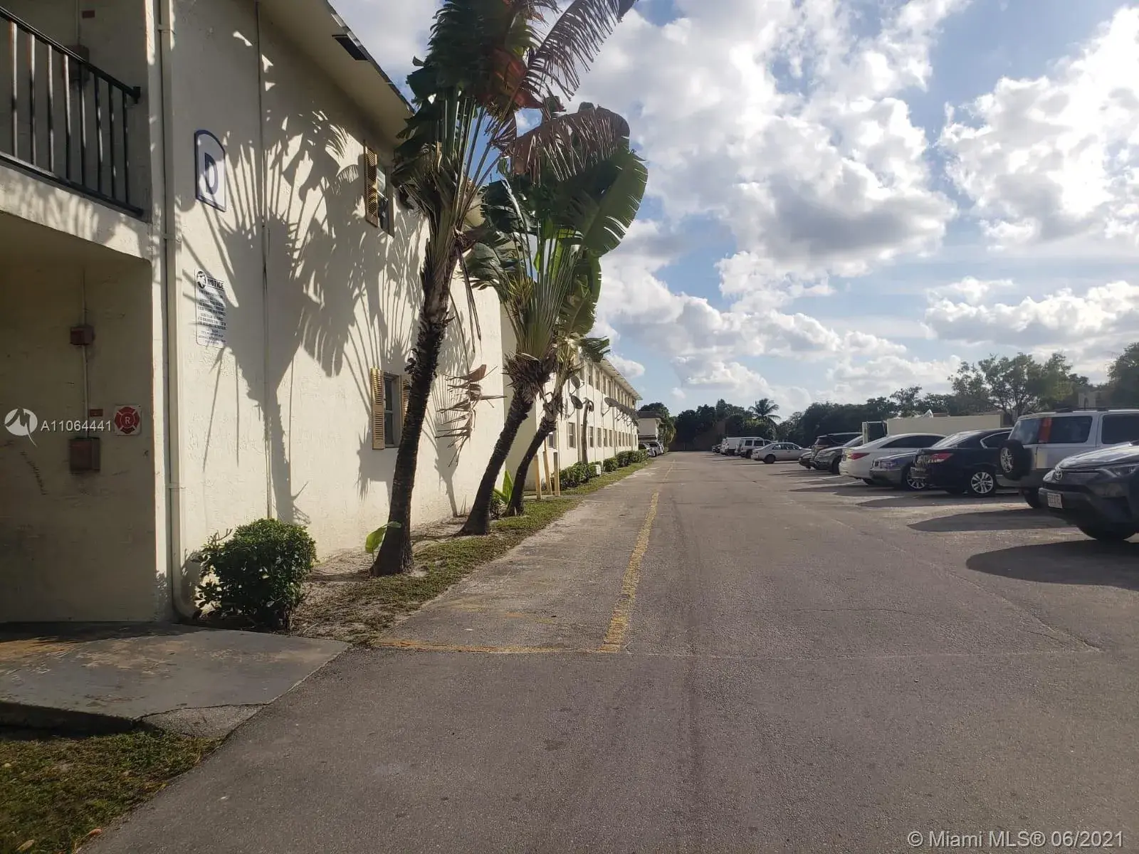 4160 NW 21st St, Lauderhill FL 33313