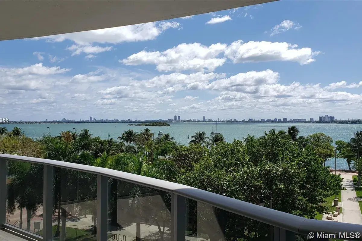 488 NE 18th St # 406, Miami FL 33132