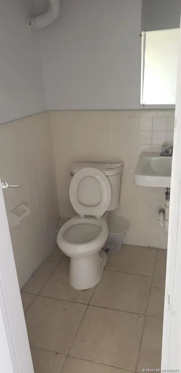 820 Foster Rd, Hallandale Beach FL 33009