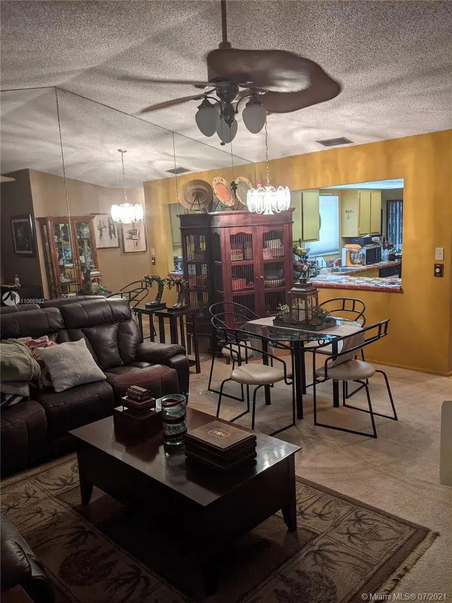 1530 NW 96th Ave # 1530, Pembroke Pines FL 33024