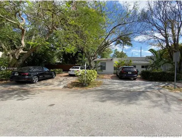 2301 SW 17th Ave, Miami FL 33145