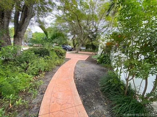2301 SW 17th Ave, Miami FL 33145