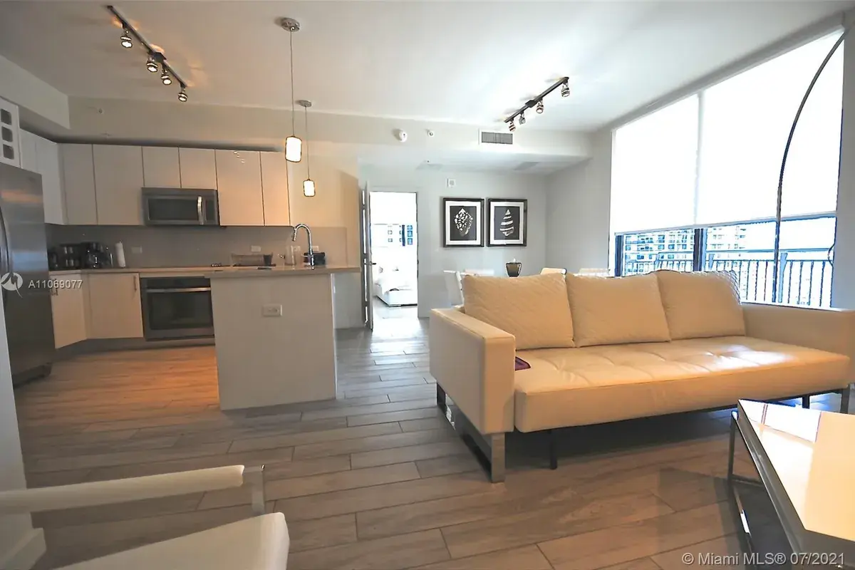 999 SW 1st Ave # 2802, Miami FL 33130
