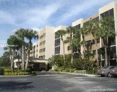 9735 NW 52nd St # 1, Doral FL 33178