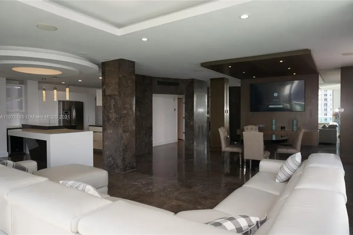 4001 S Ocean Dr, Hollywood FL 33019