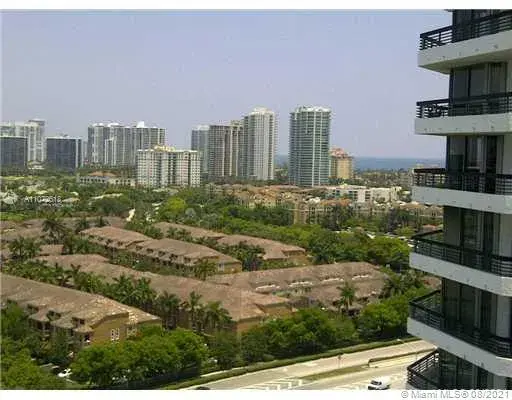 2 bedroom 2 bath Residential for sale at 3400 NE 192 ST # 1905, Aventura FL 33180