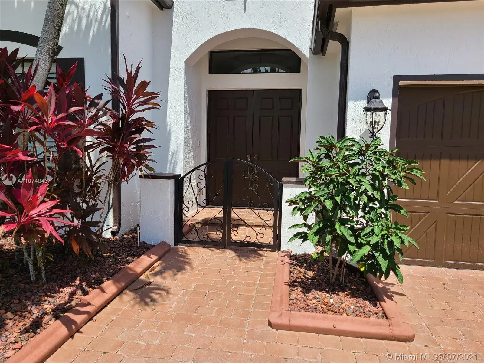 3739 NW 88th Ter, Cooper City FL 33024