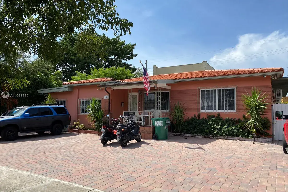 1761 SW 14th St, Miami FL 33145
