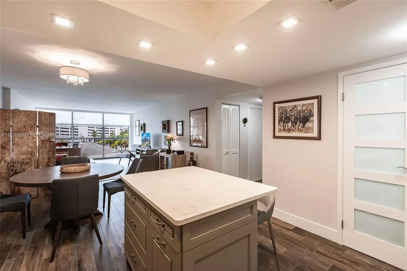 600 Parkview Dr # 426, Hallandale Beach FL 33009