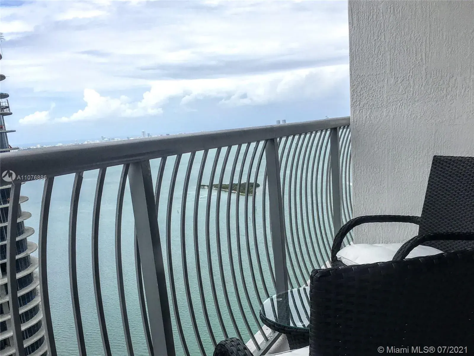 1 bedroom 1 bath for sale at 1750 N Bayshore Dr # 5109, Miami FL 33132