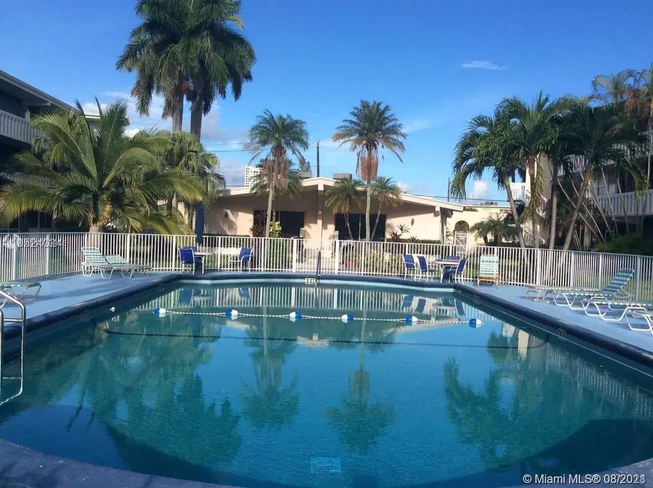 141 NE 10th Ave # 22C, Hallandale Beach FL 33009