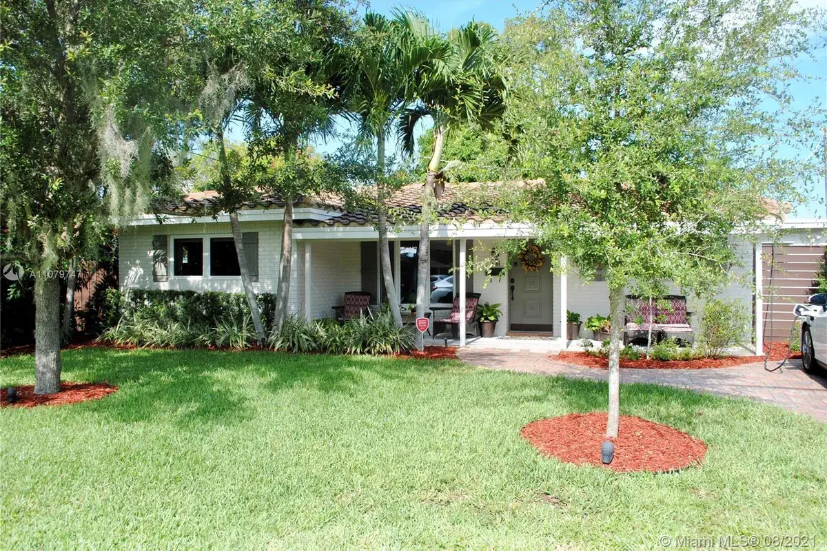 3561 NE 13th Ave, Oakland Park FL 33334