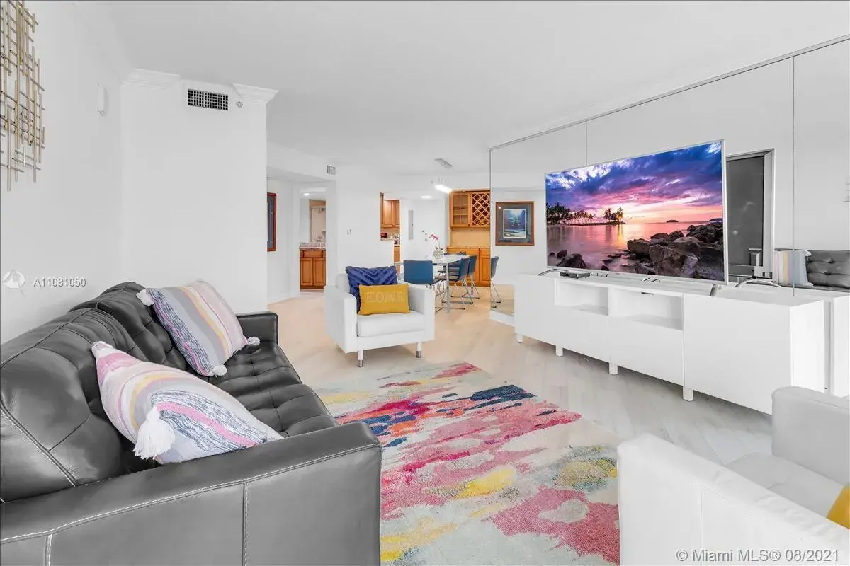 1 bedroom 1 bath Residential for sale at 3000 N Ocean Dr # 3B, Singer Island FL 33404
