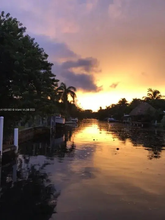 2 bedroom 1 bath Residential for sale at 2206 N 26th Ave, Hollywood FL 33020