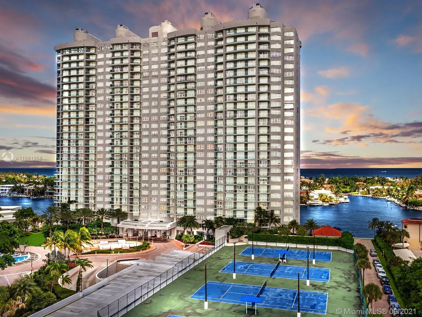 20201 E Country Club Dr # 606, Aventura FL 33180