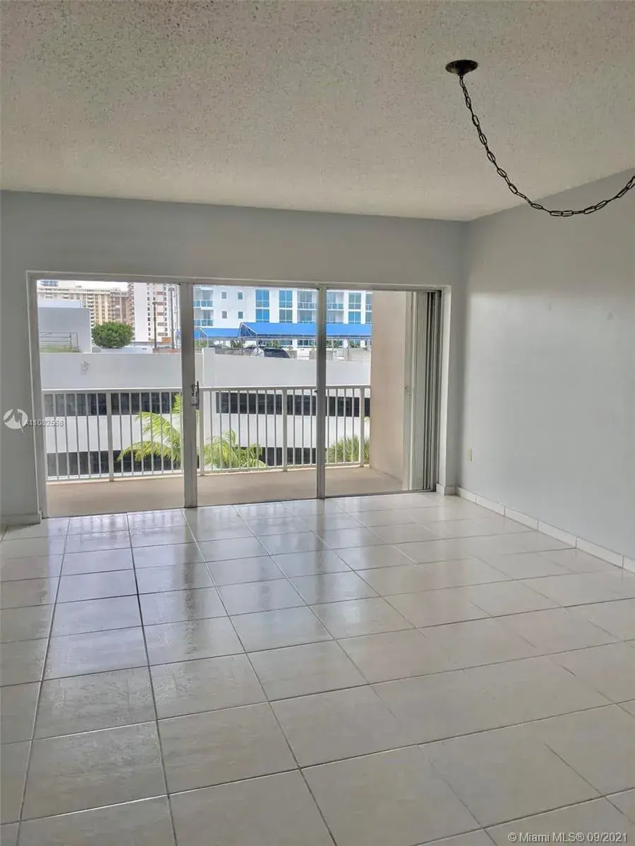 1965 S Ocean Dr # 3A, Hallandale Beach FL 33009