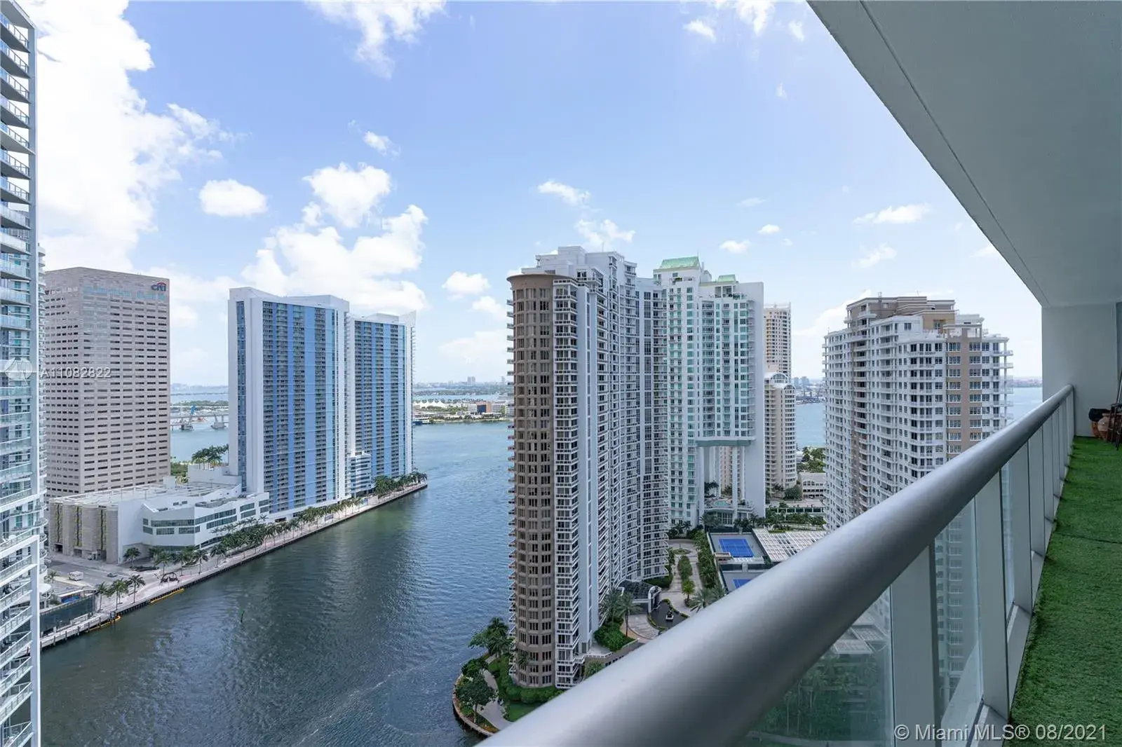 2 bedroom 2 bath Residential for sale at 495 Brickell Ave # 2704, Miami FL 33131