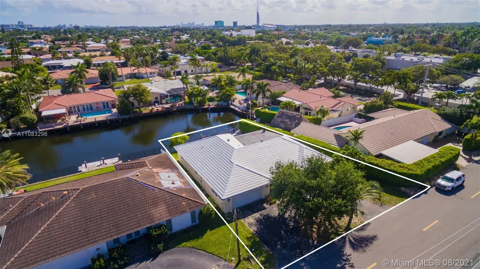2810 NE 60th St, Fort Lauderdale FL 33308