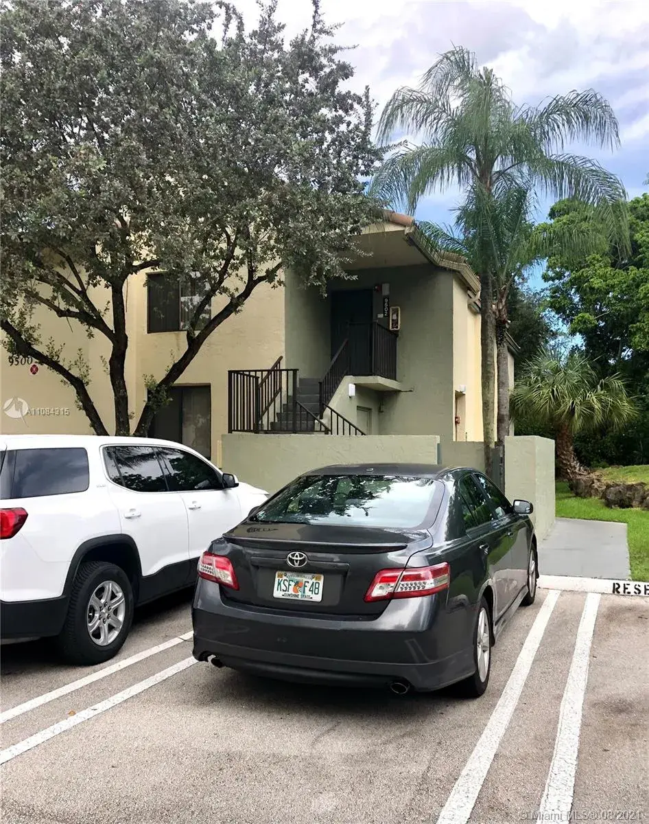 9502 SW 1st Ct, Coral Springs FL 33071