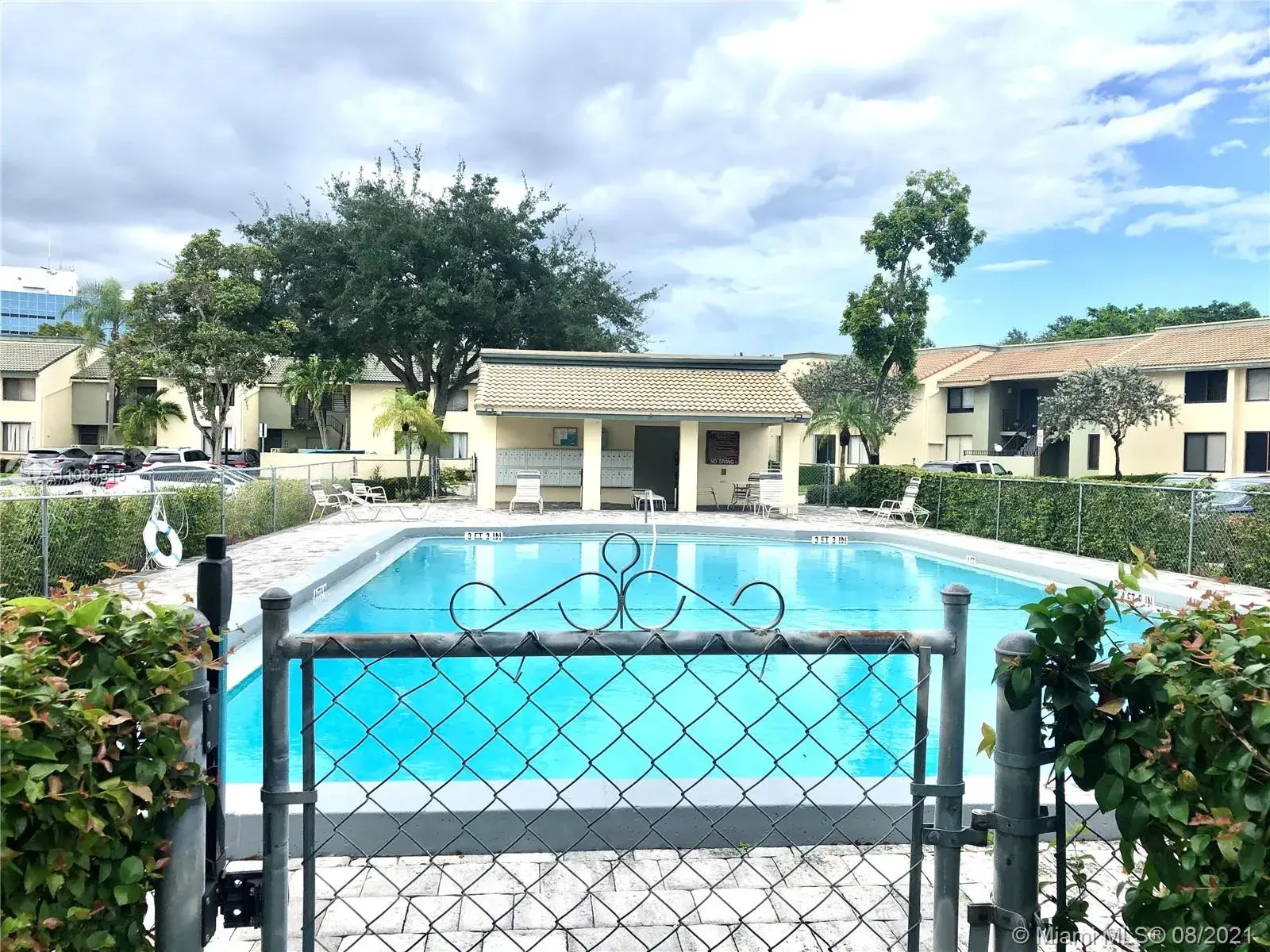 9502 SW 1st Ct, Coral Springs FL 33071