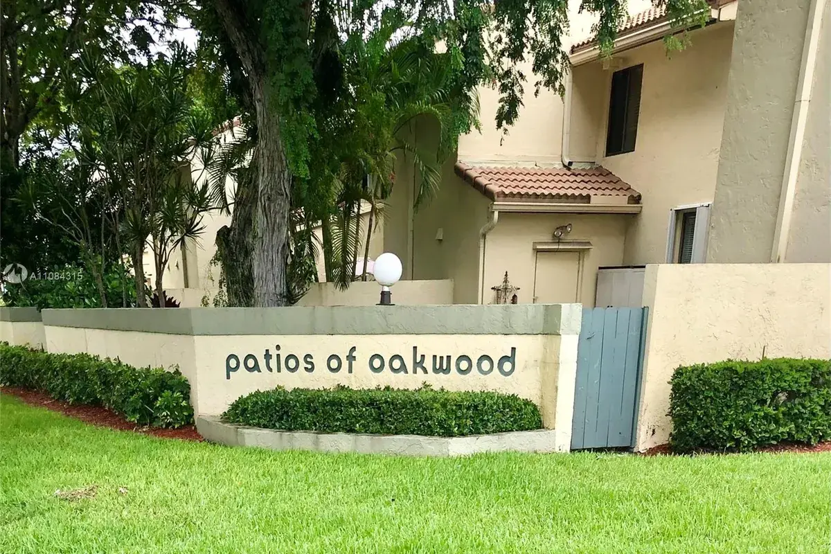 9502 SW 1st Ct, Coral Springs FL 33071