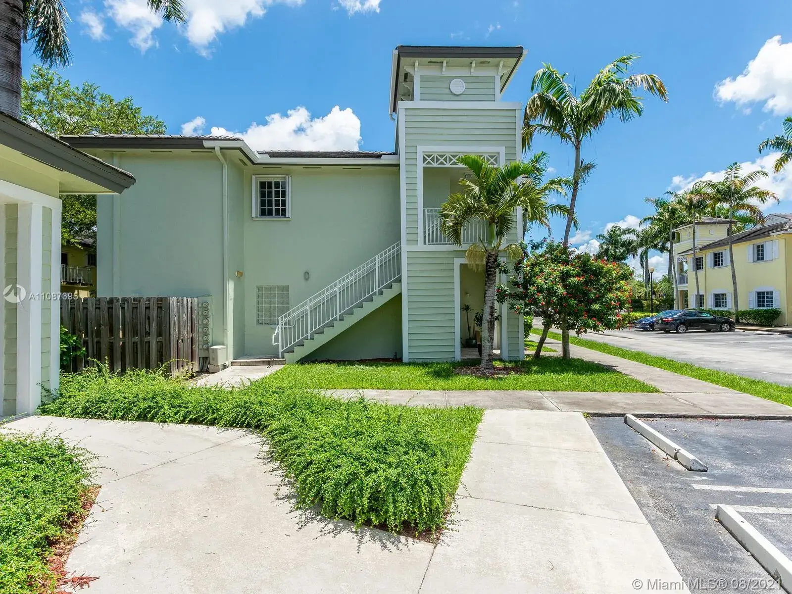 2731 NE 3rd Dr # 201, Homestead FL 33033