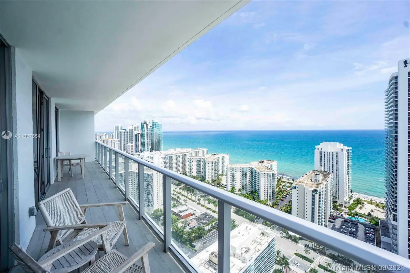 2 bedroom 2 bath for sale at 4010 S Ocean Dr # R3307, Hollywood FL 33019