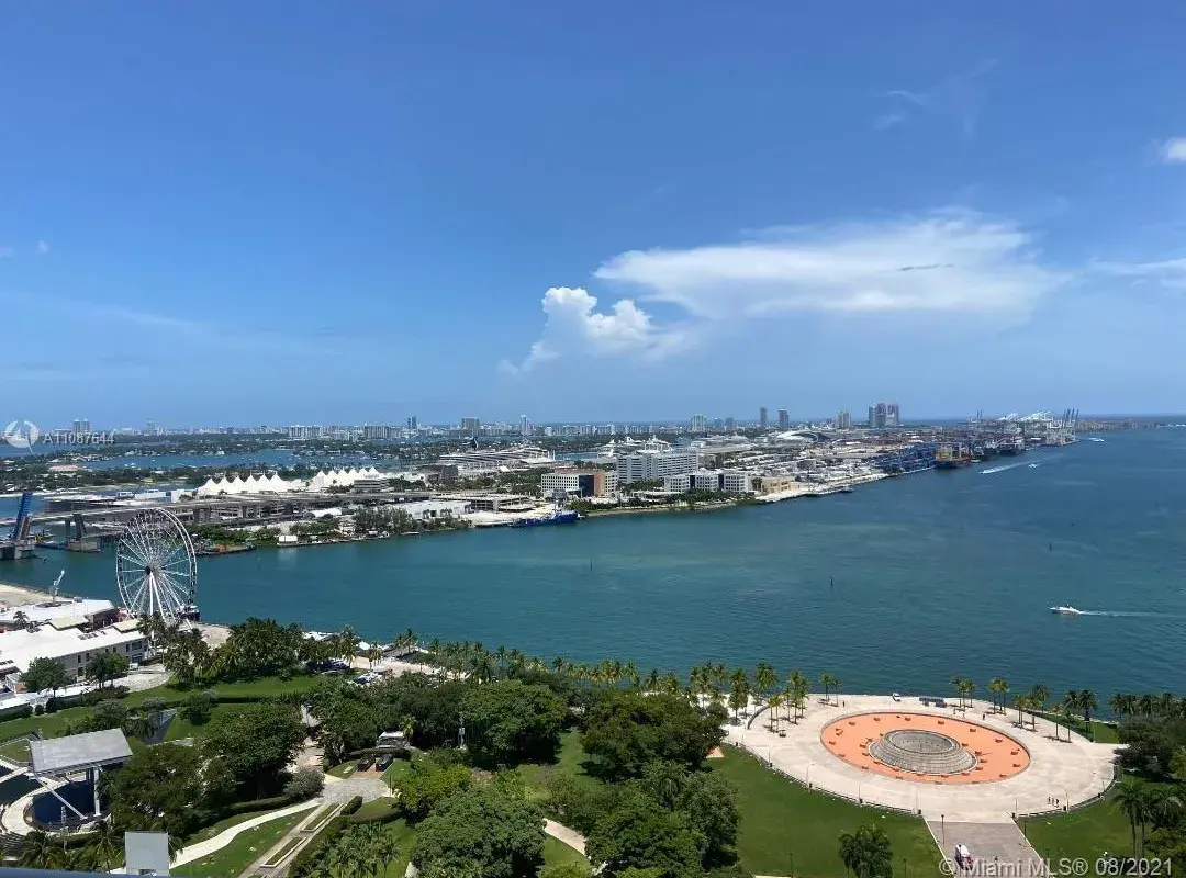 50 Biscayne Blvd # 3006, Miami FL 33132