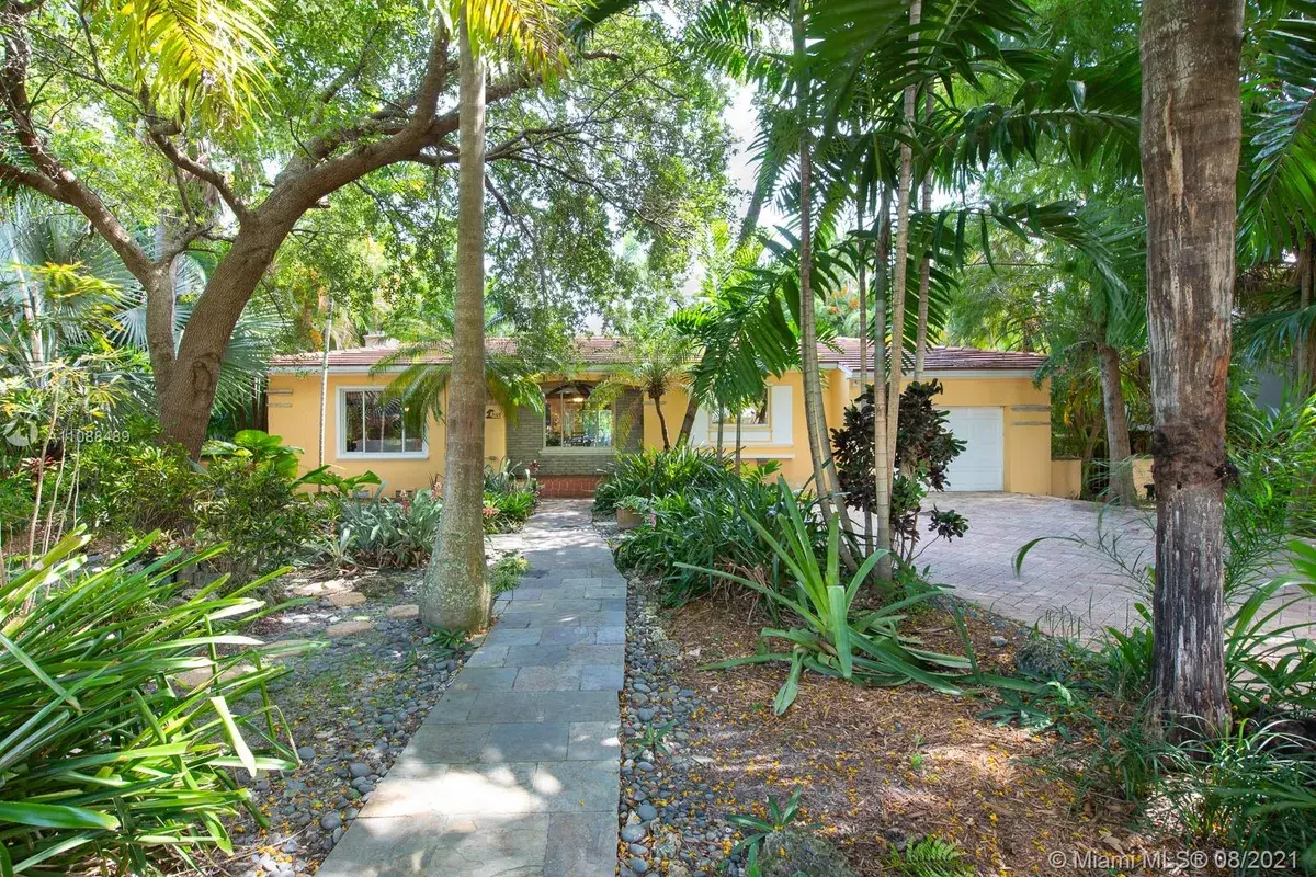 1160 NE 100th St, Miami Shores FL 33138