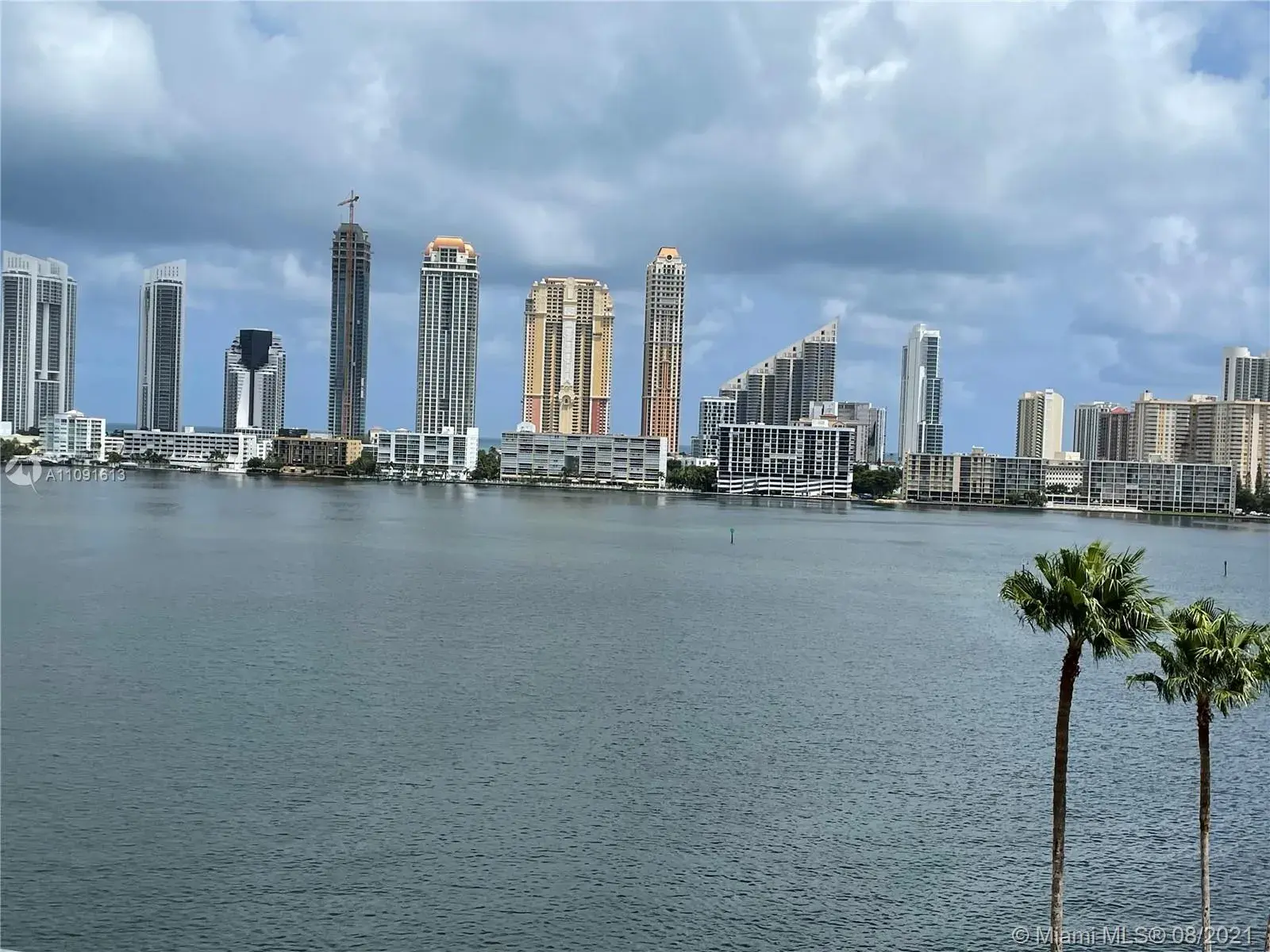 2 bedroom 2 bath Residential for sale at 4000 Island Blvd # 901, Aventura FL 33160