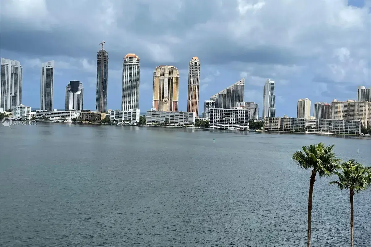 4000 Island Blvd # 901, Aventura FL 33160