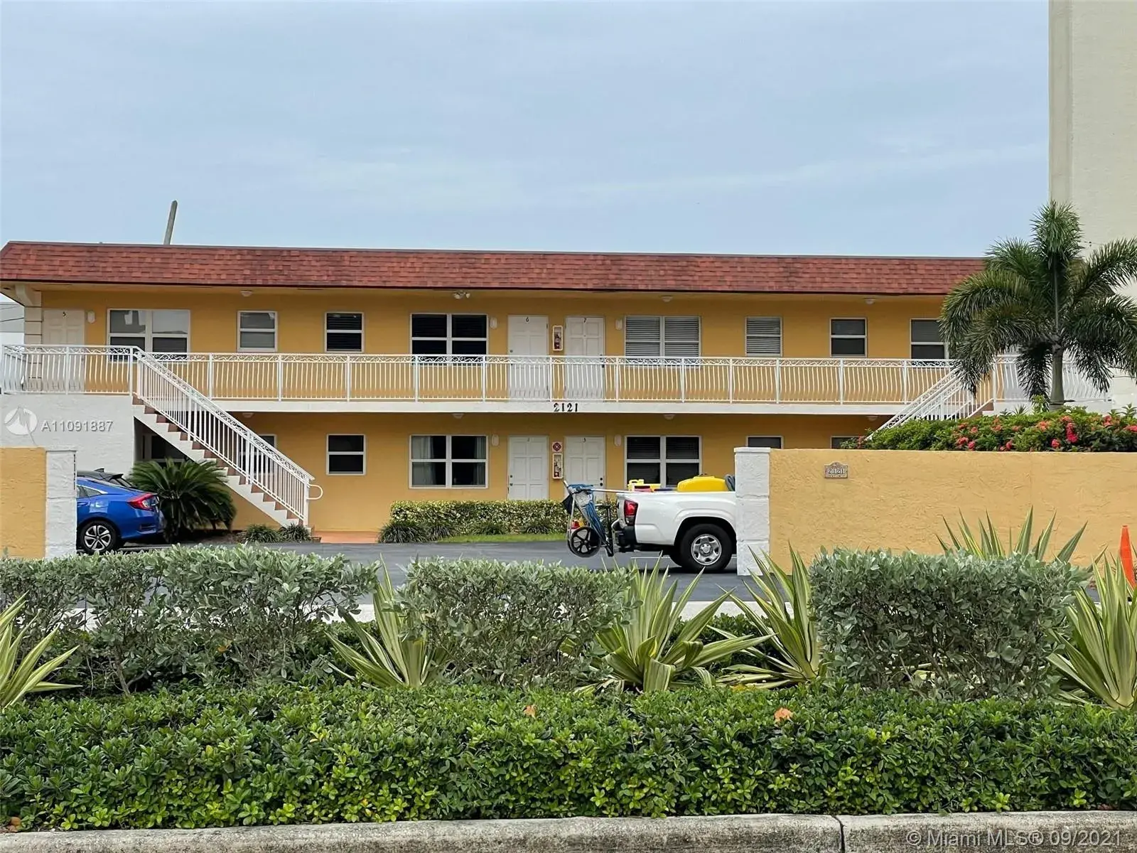 1 bedroom 1 bath Residential Lease for rent at 2121 N Ocean Blvd # 7, Fort Lauderdale FL 33305