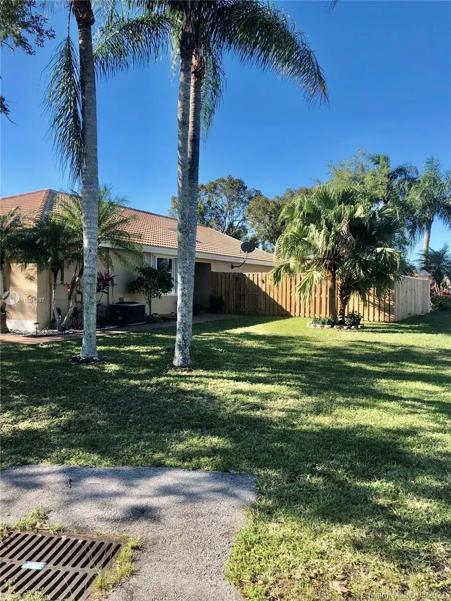 5901 Newcastle Ln # 0, Davie FL 33331