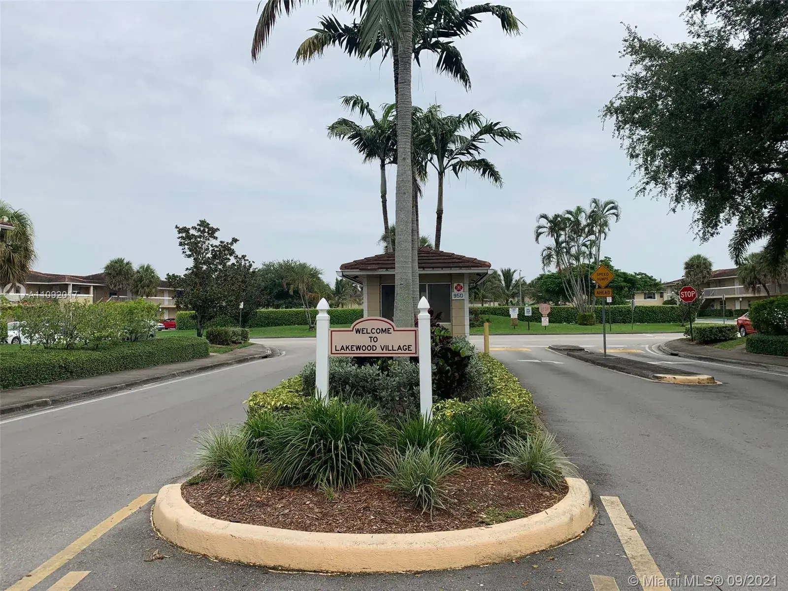 9956 Twin Lakes Dr # D, Coral Springs FL 33071