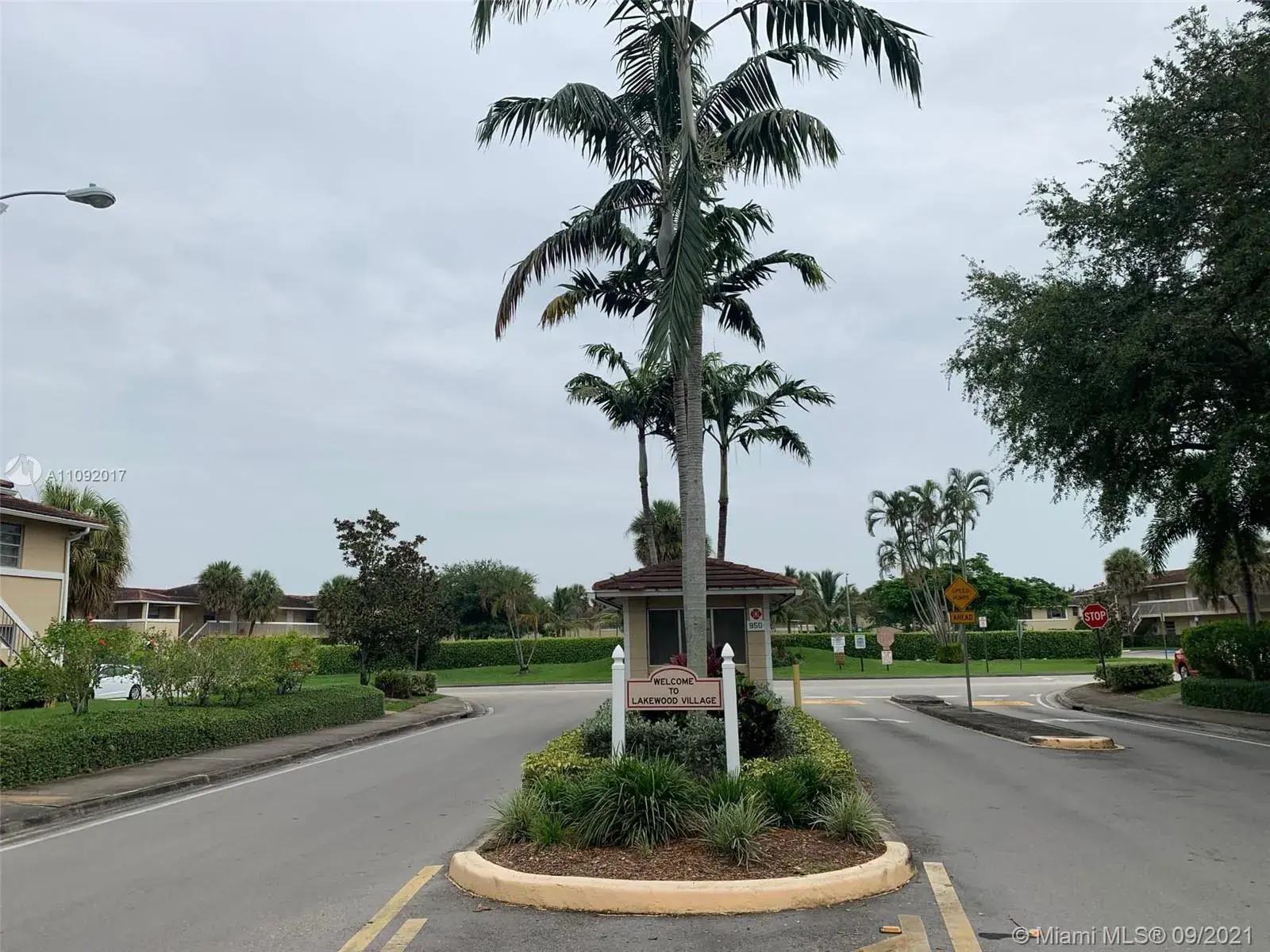 9956 Twin Lakes Dr # D, Coral Springs FL 33071