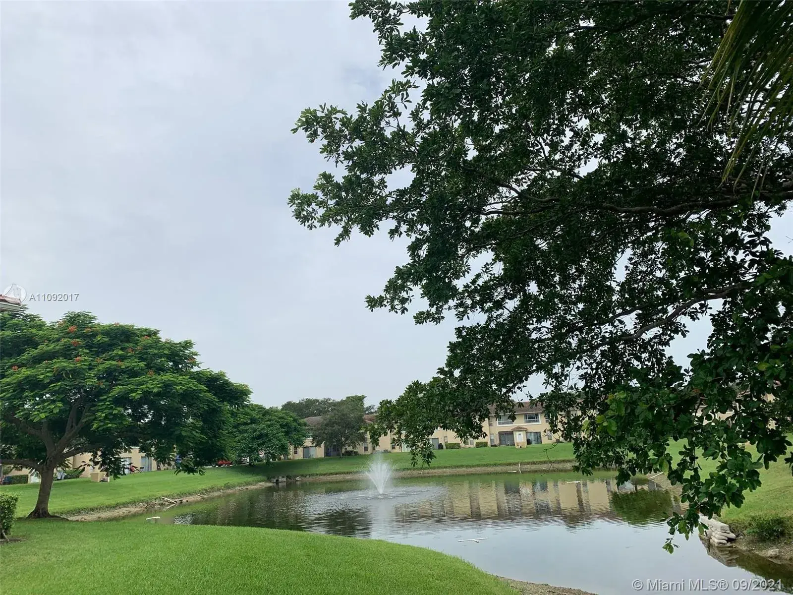 9956 Twin Lakes Dr # D, Coral Springs FL 33071