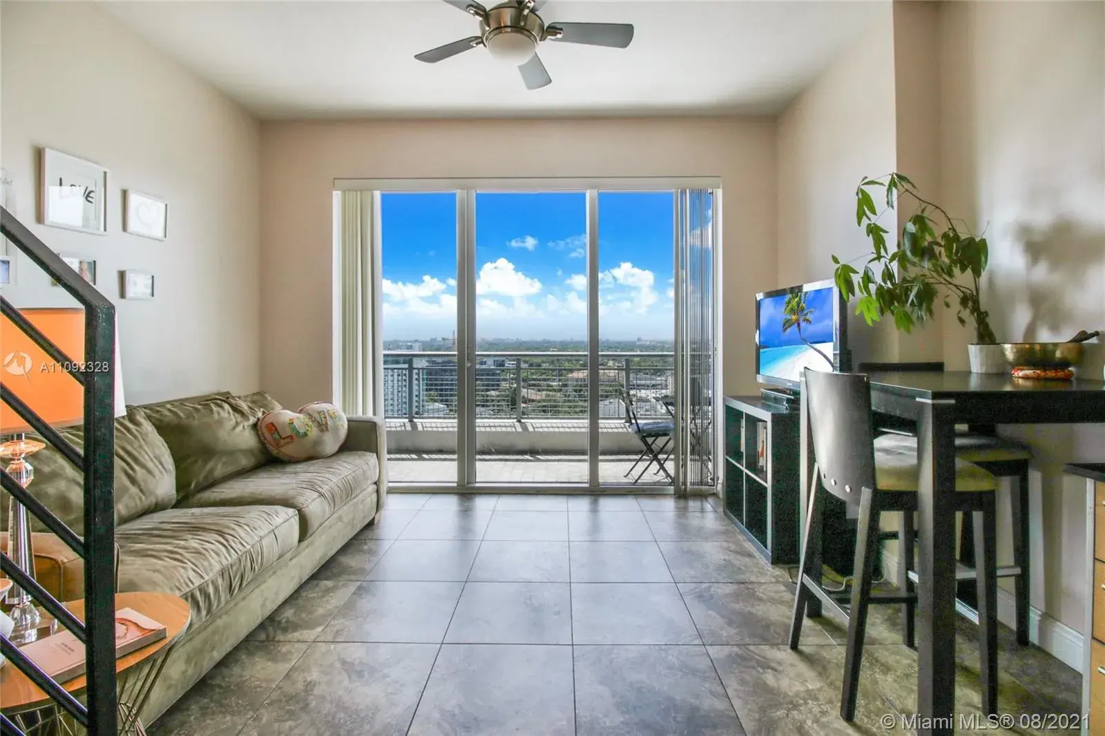 1 bedroom 1 bath Residential Lease for rent at 60 SW 13th St # 1405, Miami FL 33130