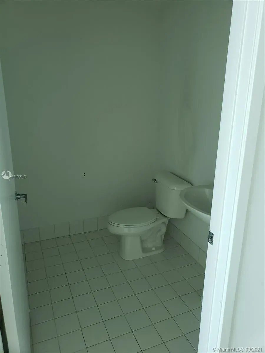 888 Biscayne Blvd # 3207, Miami FL 33132
