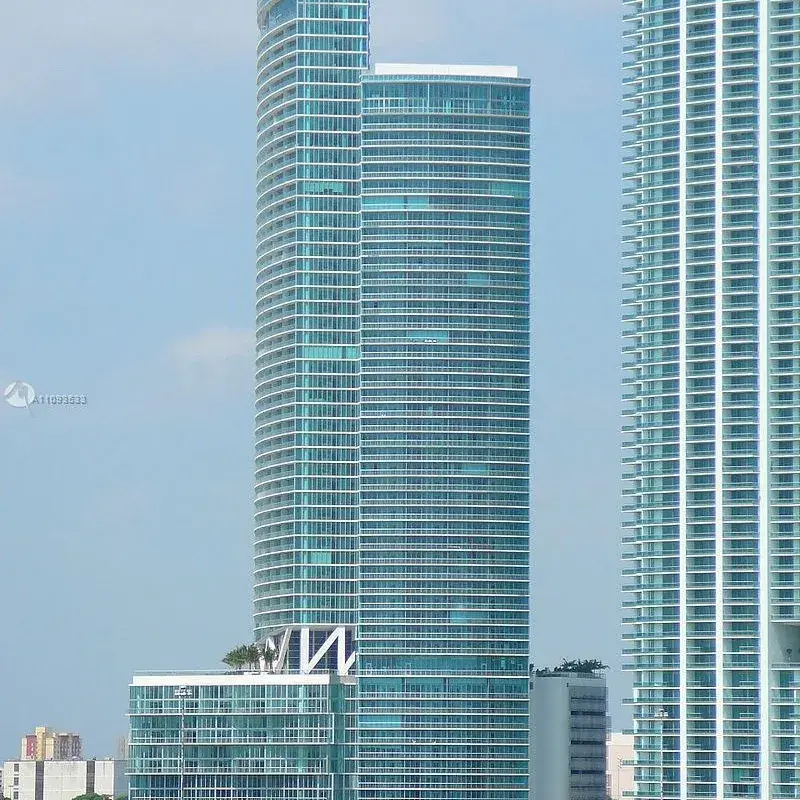 888 Biscayne Blvd # 3207, Miami FL 33132