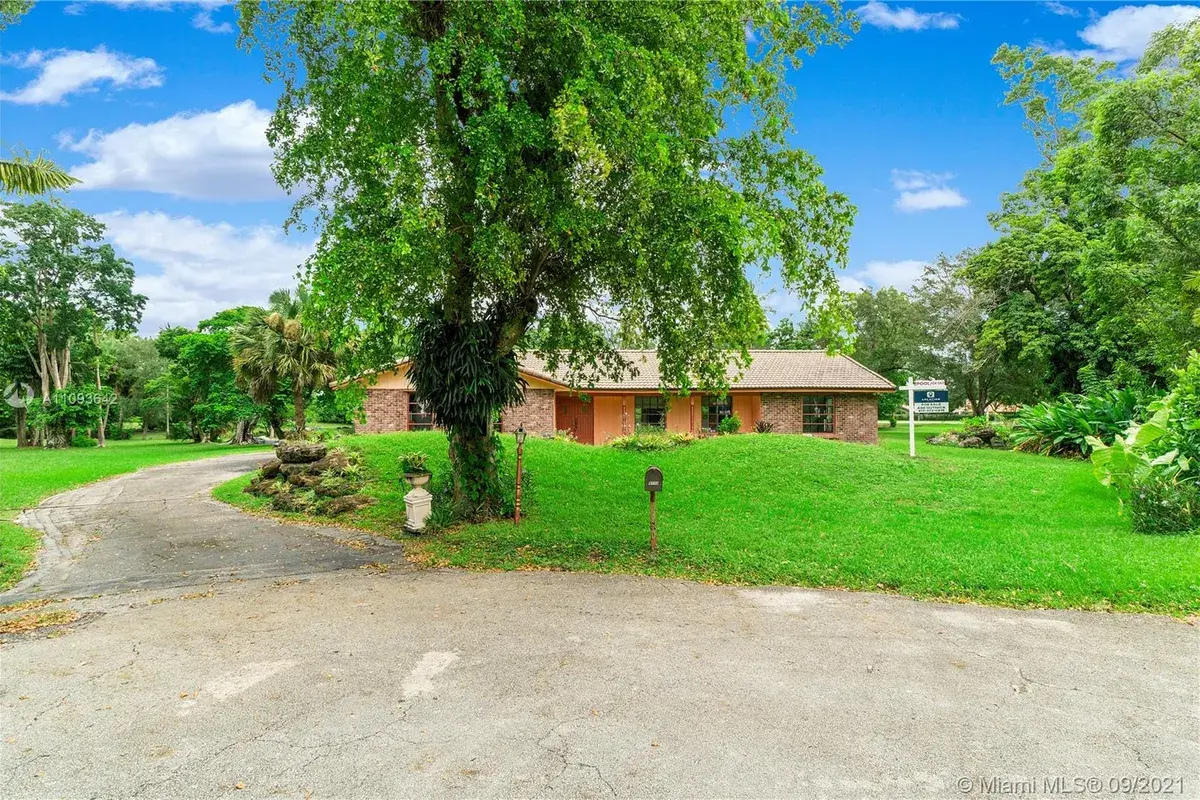 9550 NW 42nd Ct, Coral Springs FL 33065