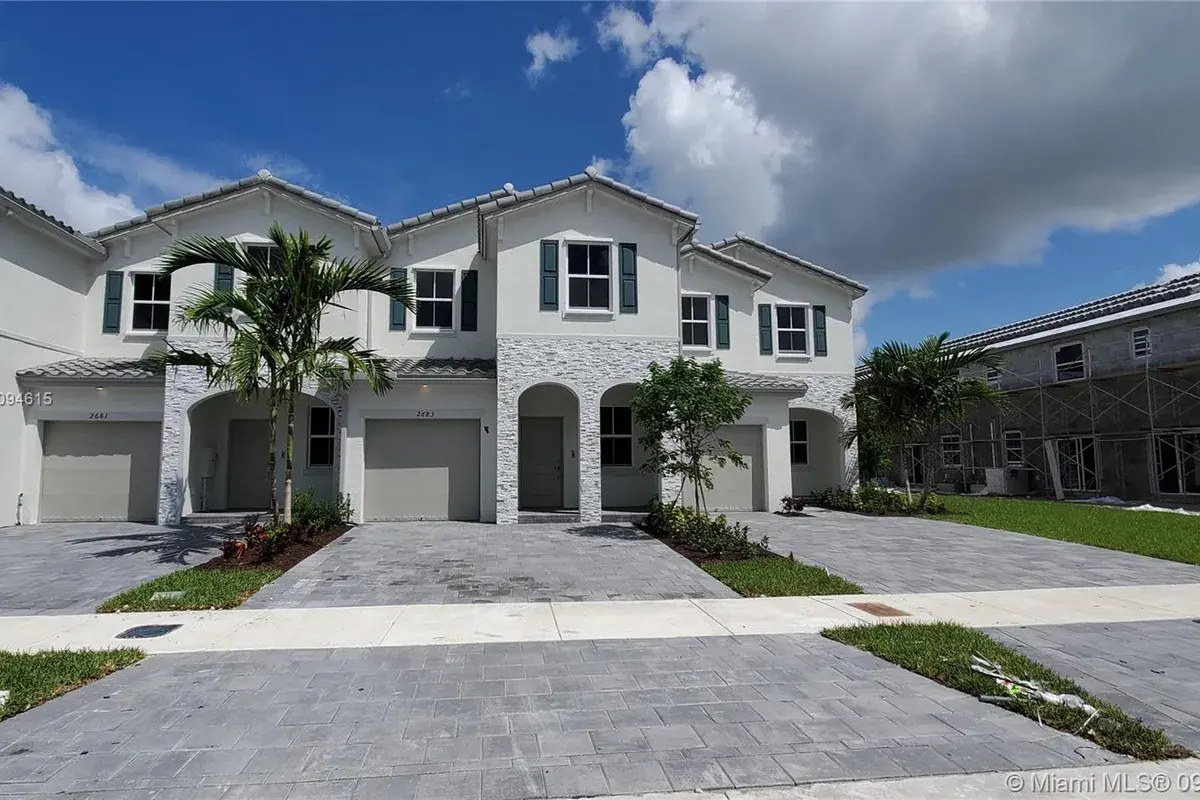 2683 SE 12th St, Homestead FL 33035
