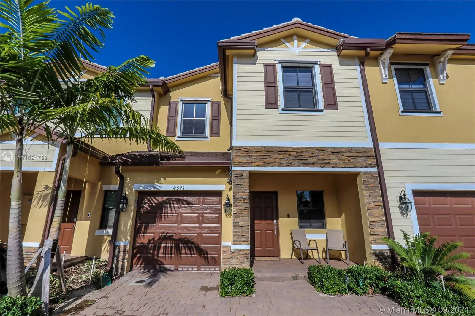 2 bedroom 2 bath Residential for sale at 4641 Caspian Way, Davie FL 33314