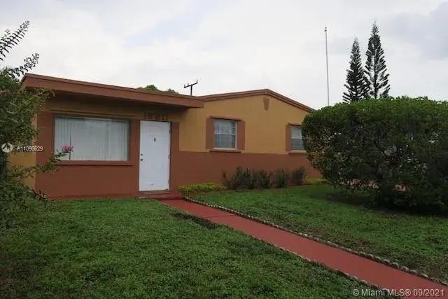1330 N 69th Ave, Hollywood FL 33024