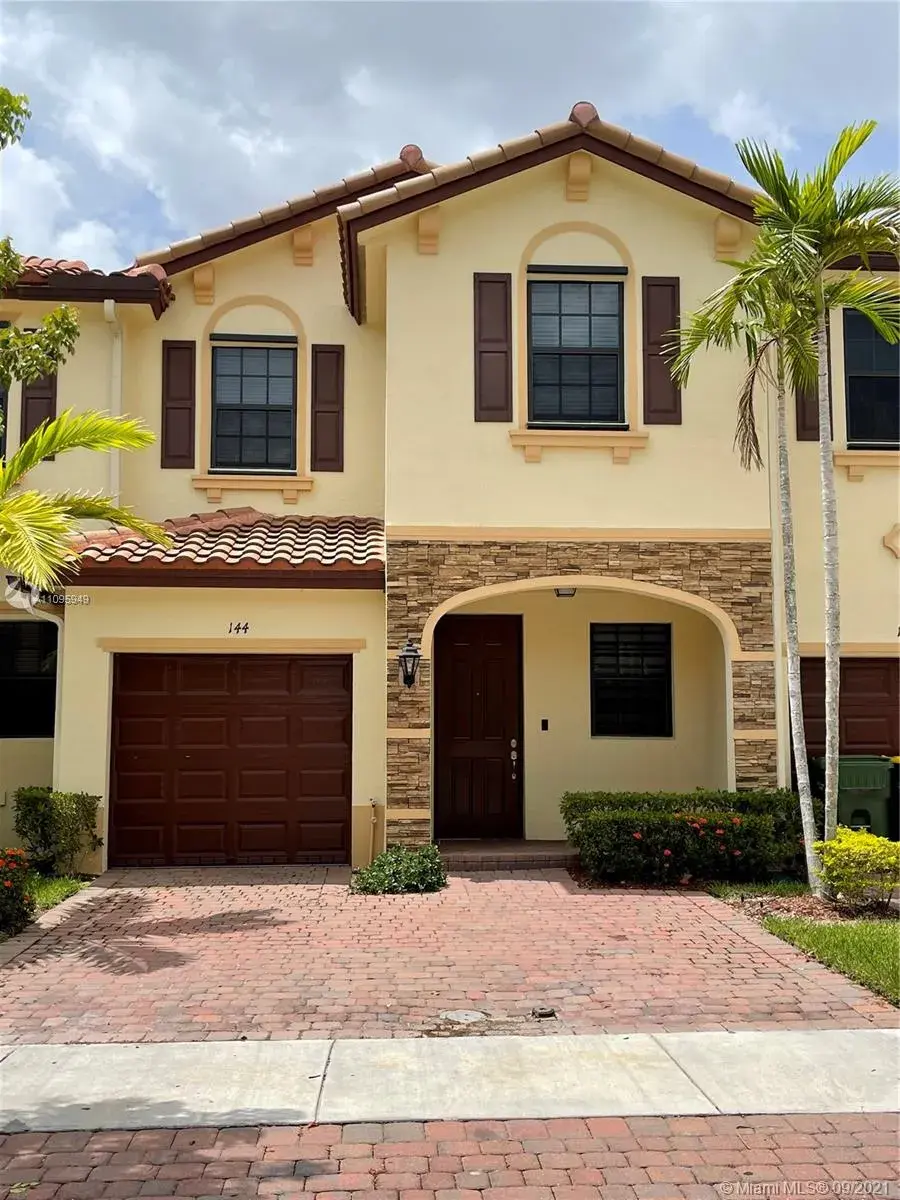 3 bedroom 2 bath Residential for sale at 144 SE 34th Ave, Homestead FL 33033