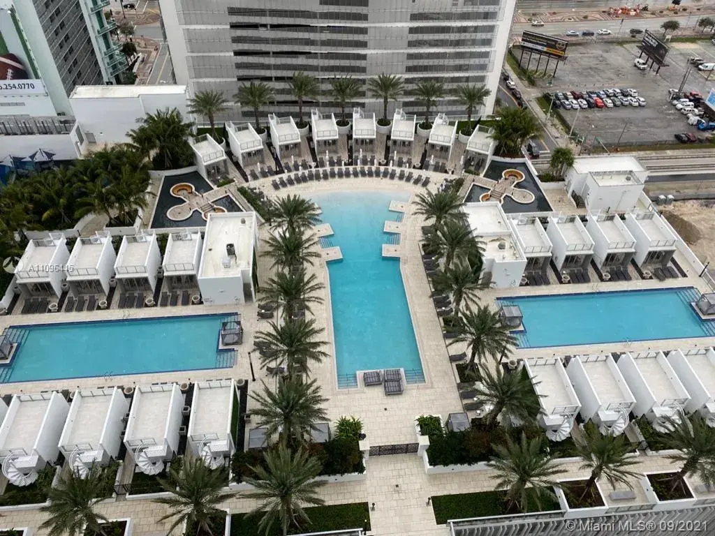 1 bedroom 2 bath Residential for sale at 851 NE 1st Ave # 2805, Miami FL 33132