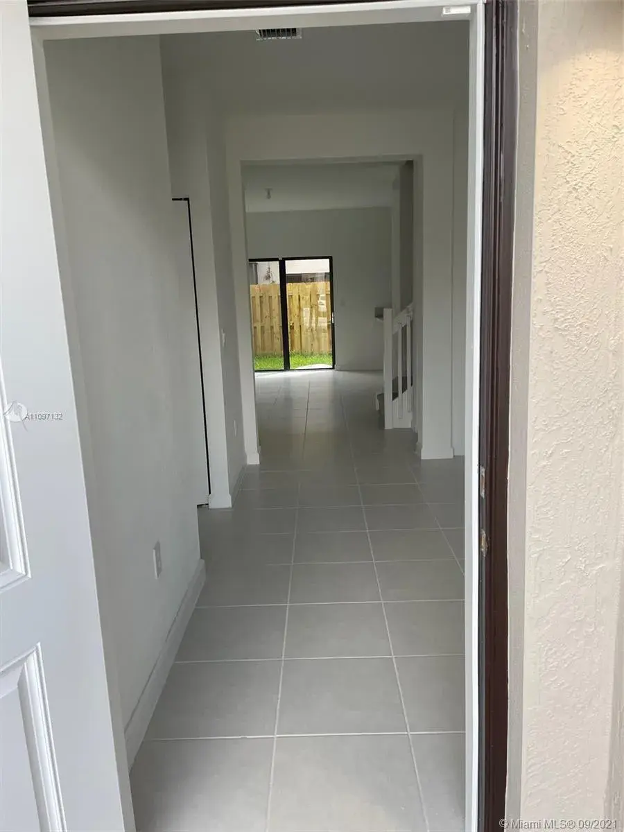 20957 NE 8 AVE # 20957, Miami FL 33179 photo 2