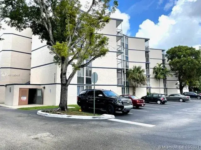 2 bedroom 2 bath Residential for sale at 7125 NW 186th St # B111, Hialeah FL 33015