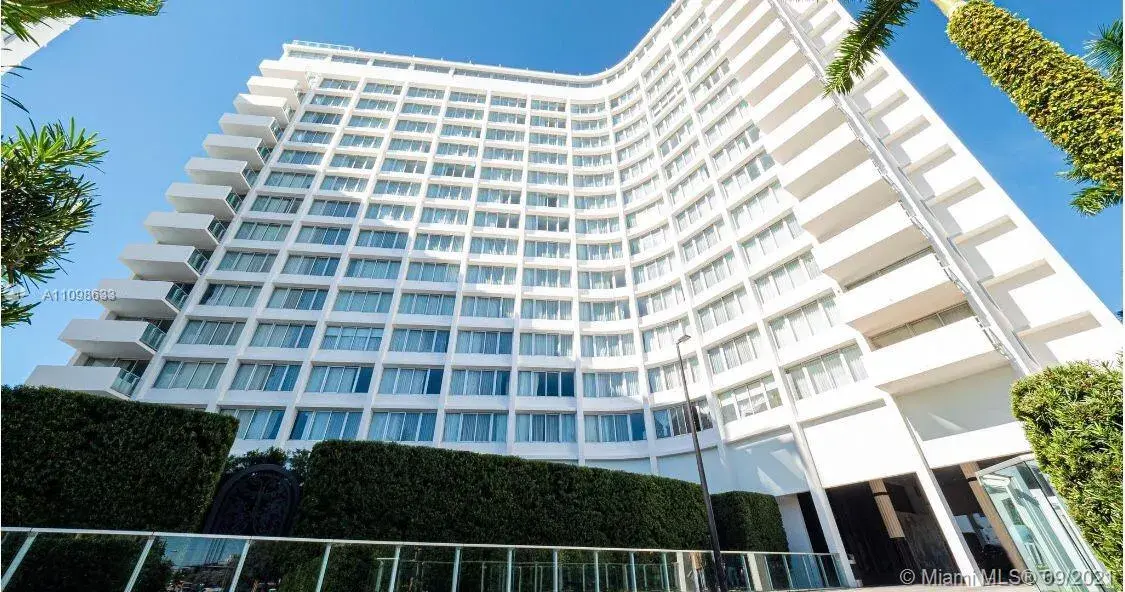 1 bath Residential Lease for rent at 1100 West Ave # 1425, Miami Beach FL 33139